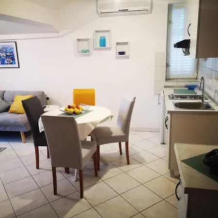 Suri Apartment *