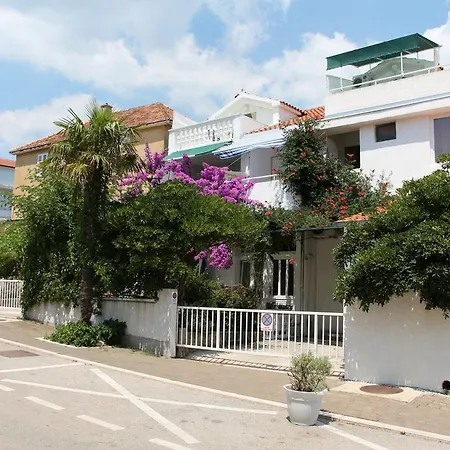 Apartment Suri Vodice