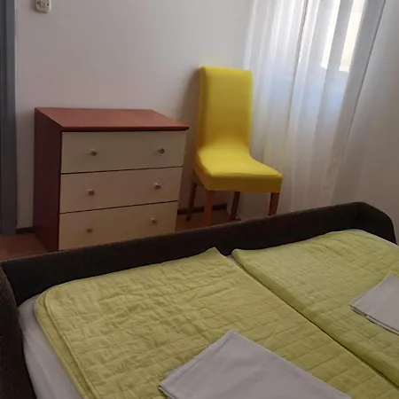 Suri Apartman Vodice