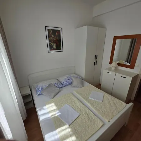 Apartman Suri *
