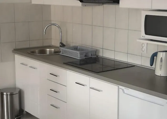 Suri Lägenhet Vodice